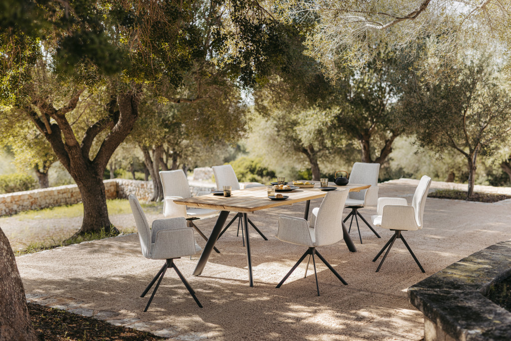 „Niehoff Garden PORTOFINO Stuhl mit Rope-Geflecht und Aluminiumgestell auf moderner Terrasse“