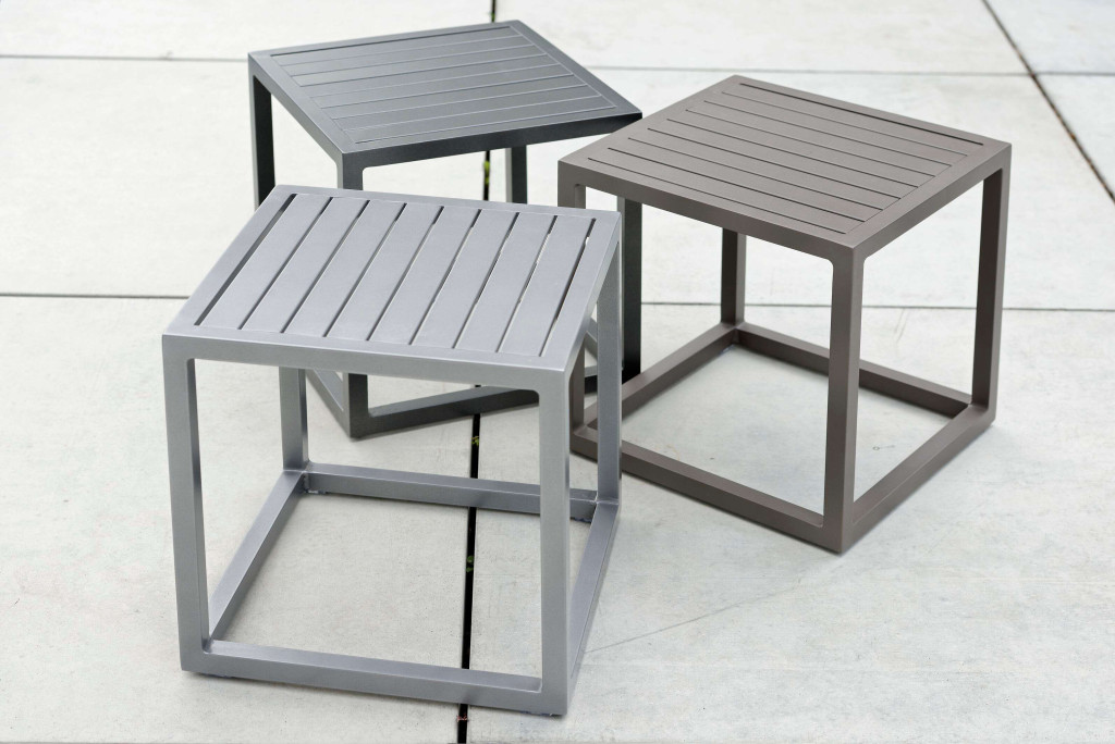 Stern Robin Beistelltisch mit Aluminiumgestell auf Terrasse oder Balkon