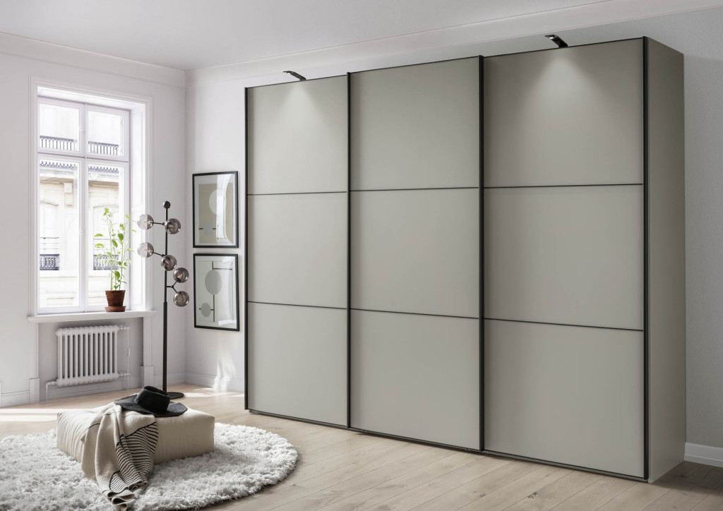 Schwebetürenschrank