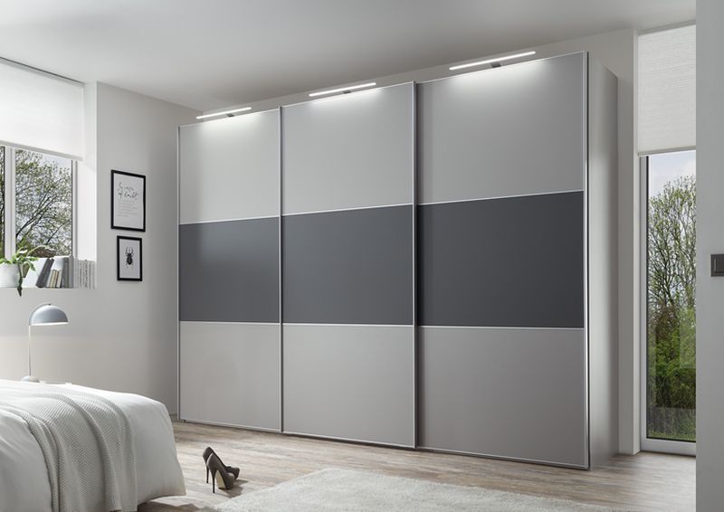 Schwebetürenschrank